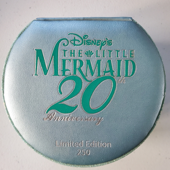 Little Mermaid 20th Anniversary Watch Limited Edition - Picture 3 of 5